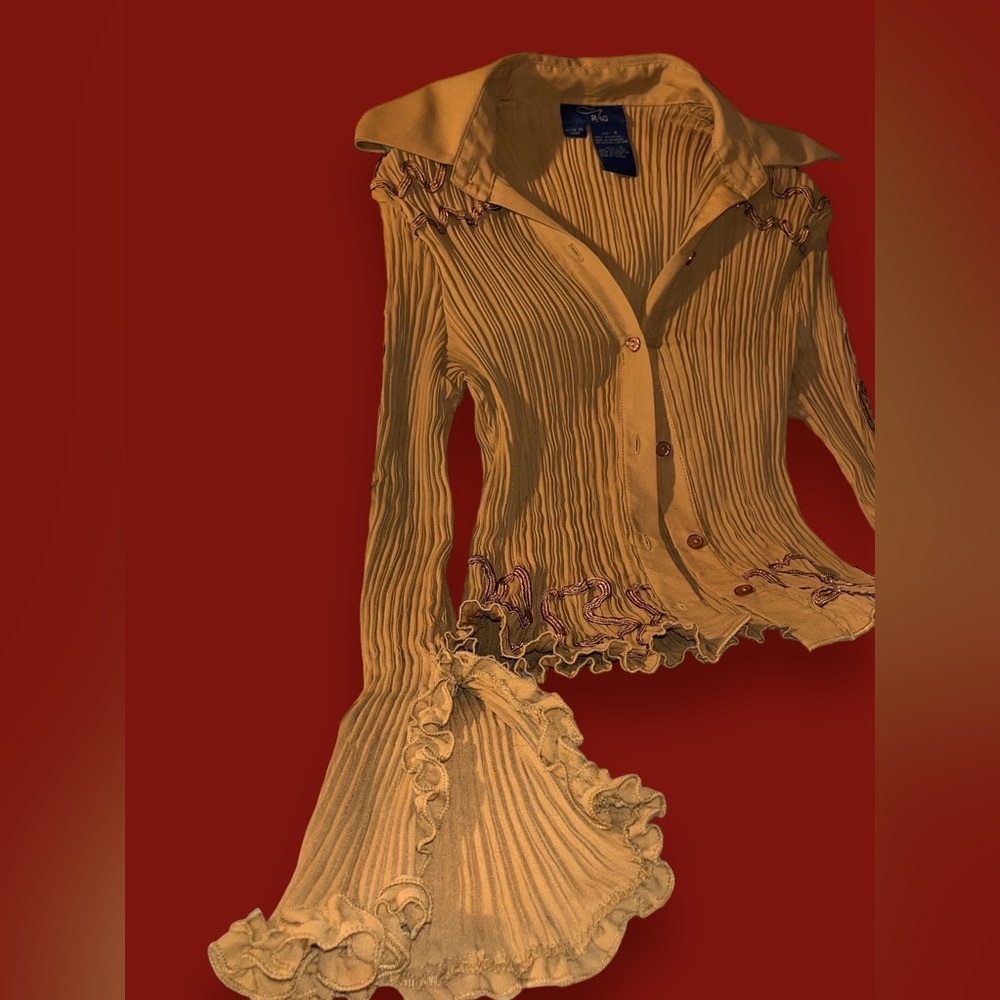 ✨“Spiritual Baddie” Ruffled Flare Button Up Shirt ✨
